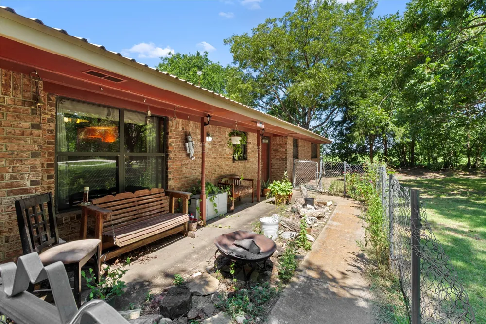 7420 SW County Road 2030 Purdon, TX 76679
