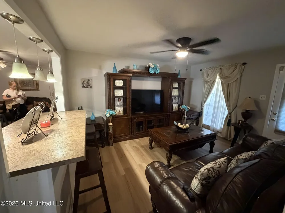 305 John Glenn Avenue Natchez, MS 39120