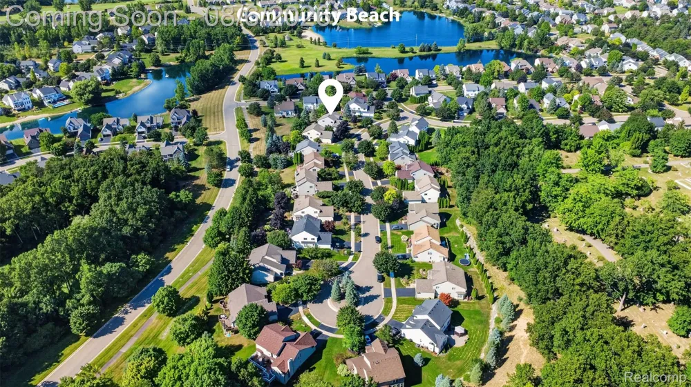 125 Ridge Field Court Oxford Charter Township, MI 48371