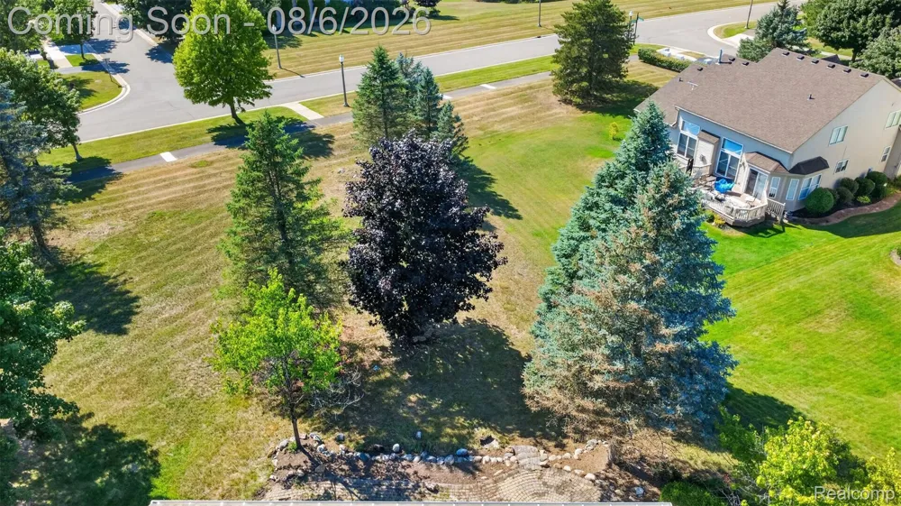 125 Ridge Field Court Oxford Charter Township, MI 48371