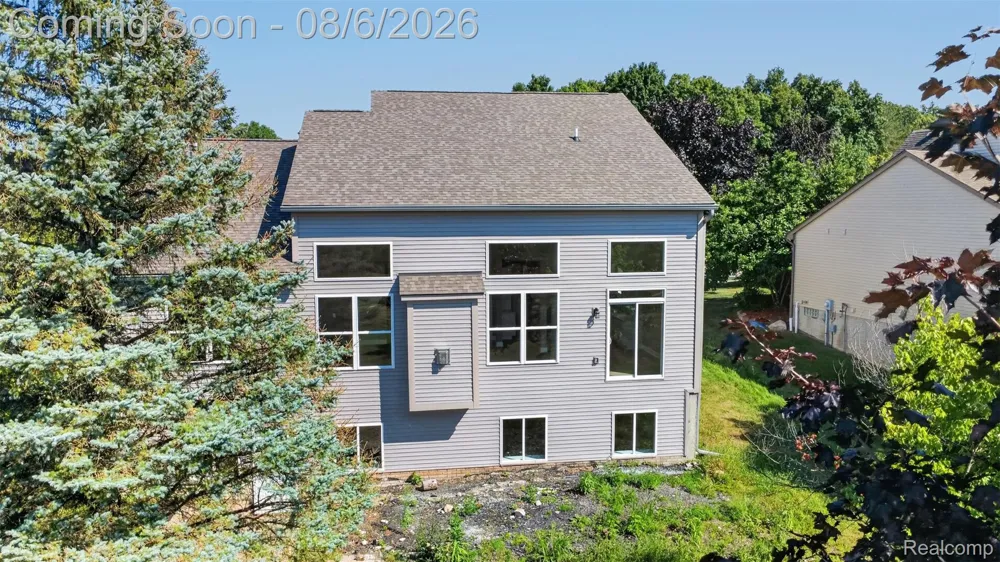 125 Ridge Field Court Oxford Charter Township, MI 48371