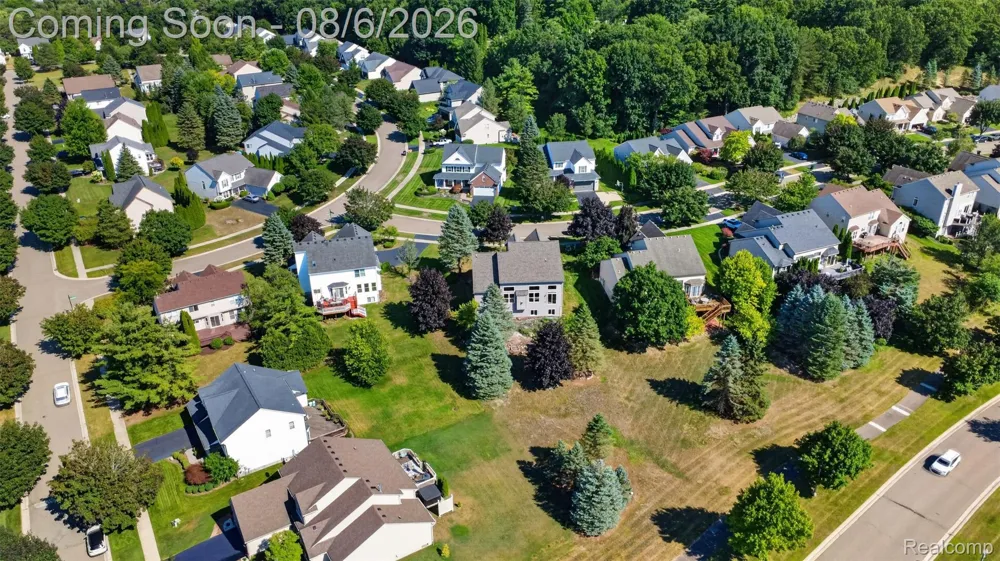 125 Ridge Field Court Oxford Charter Township, MI 48371