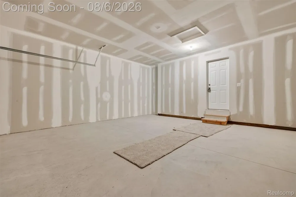 125 Ridge Field Court Oxford Charter Township, MI 48371