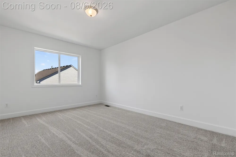 125 Ridge Field Court Oxford Charter Township, MI 48371