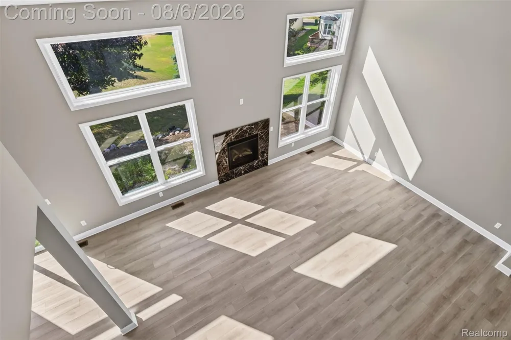 125 Ridge Field Court Oxford Charter Township, MI 48371