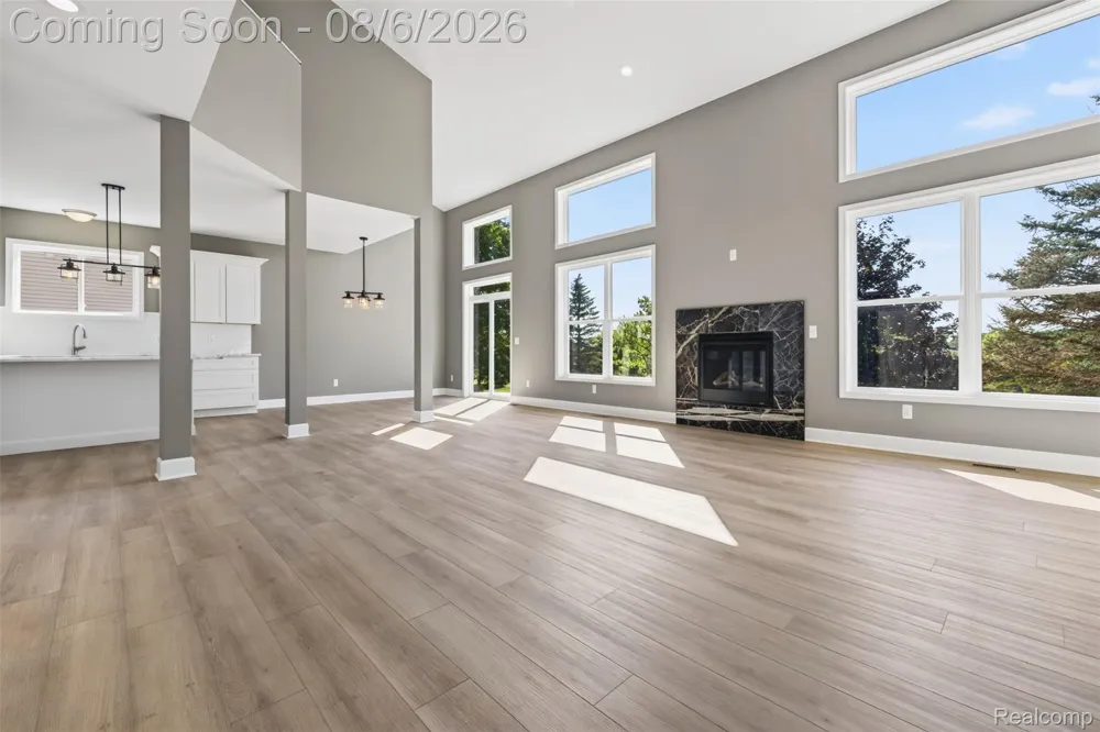 125 Ridge Field Court Oxford Charter Township, MI 48371