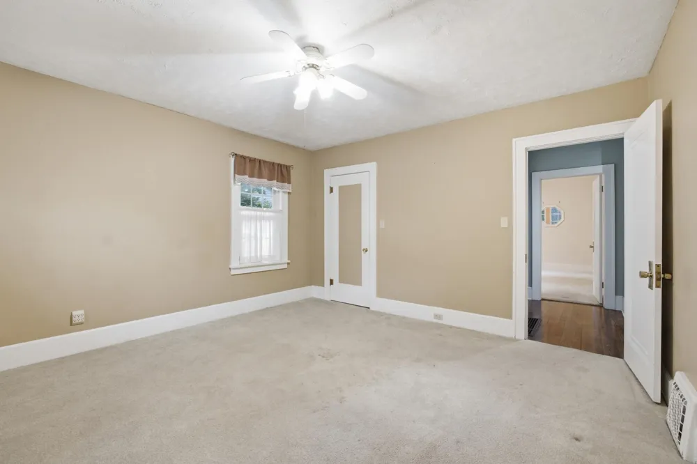 909 Moulton Avenue North Muskegon City, MI 49445