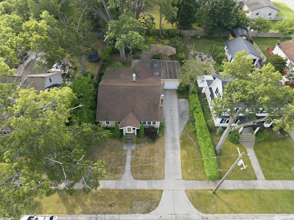 909 Moulton Avenue North Muskegon City, MI 49445