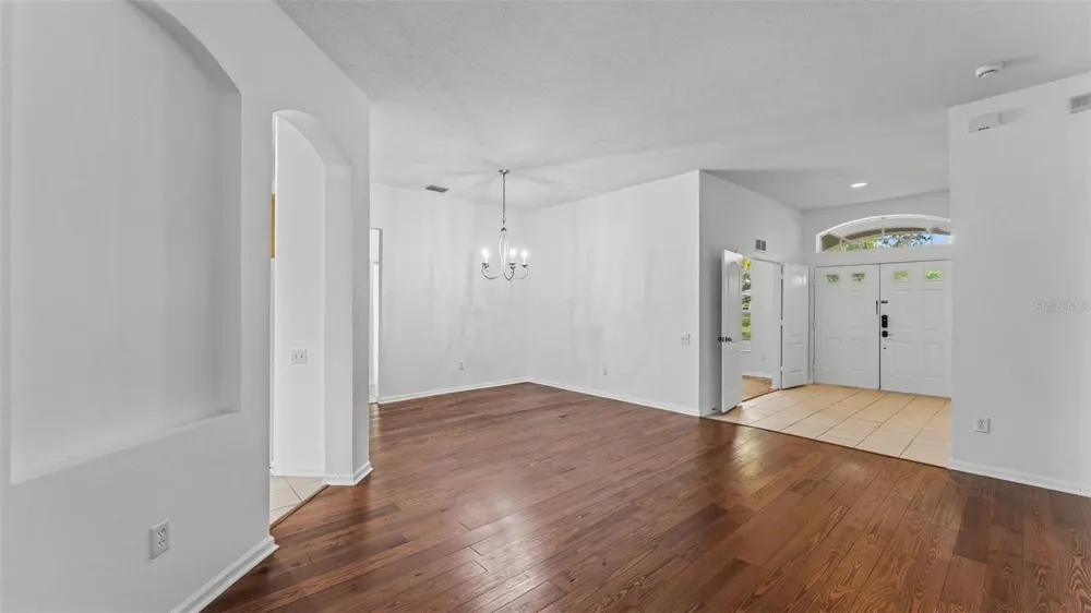 2041 HEARTLAND CIRCLE Valrico, FL 33594
