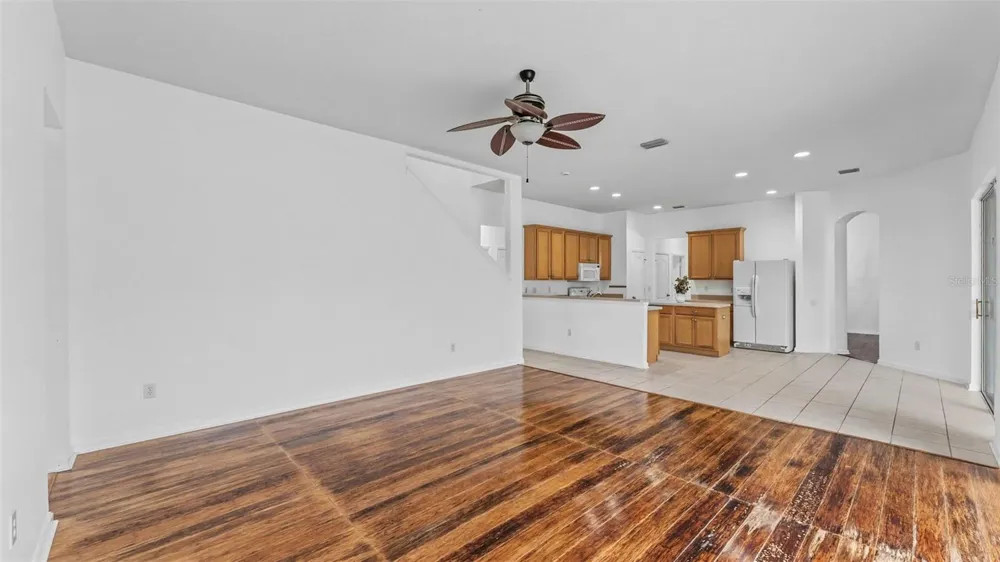 2041 HEARTLAND CIRCLE Valrico, FL 33594