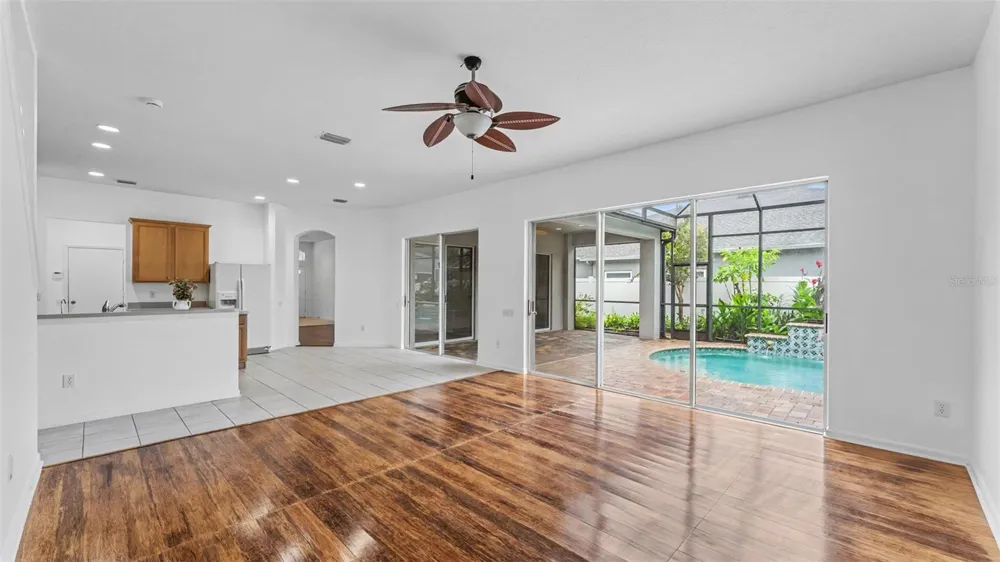 2041 HEARTLAND CIRCLE Valrico, FL 33594