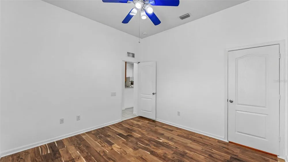 2041 HEARTLAND CIRCLE Valrico, FL 33594