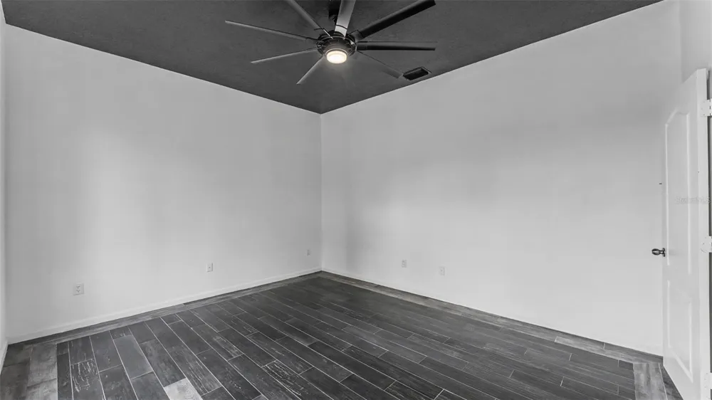 2041 HEARTLAND CIRCLE Valrico, FL 33594