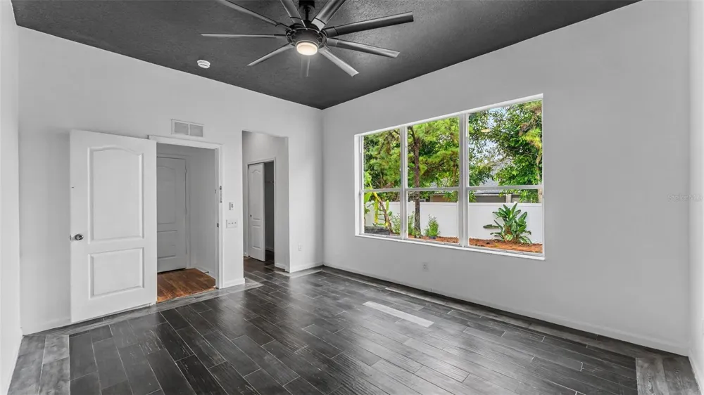 2041 HEARTLAND CIRCLE Valrico, FL 33594