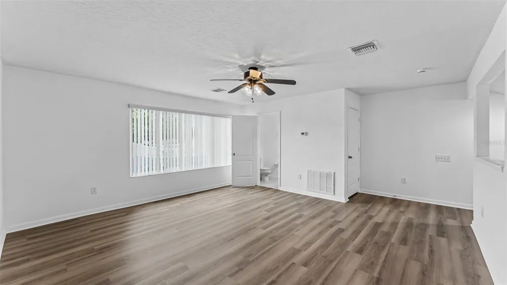 2041 HEARTLAND CIRCLE Valrico, FL 33594