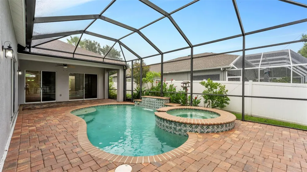 2041 HEARTLAND CIRCLE Valrico, FL 33594