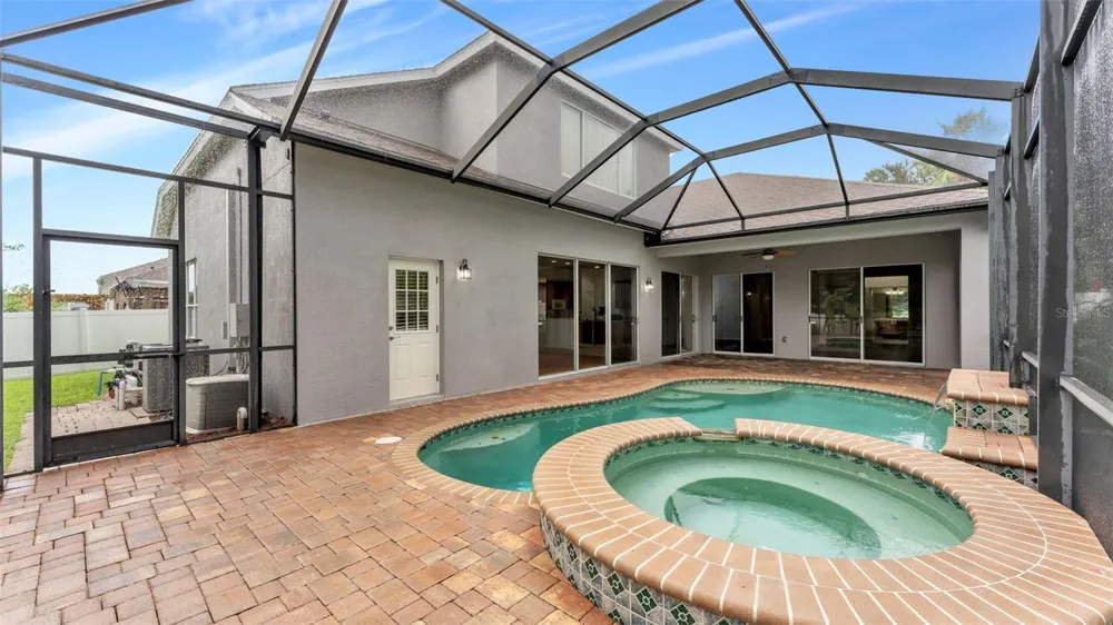 2041 HEARTLAND CIRCLE Valrico, FL 33594