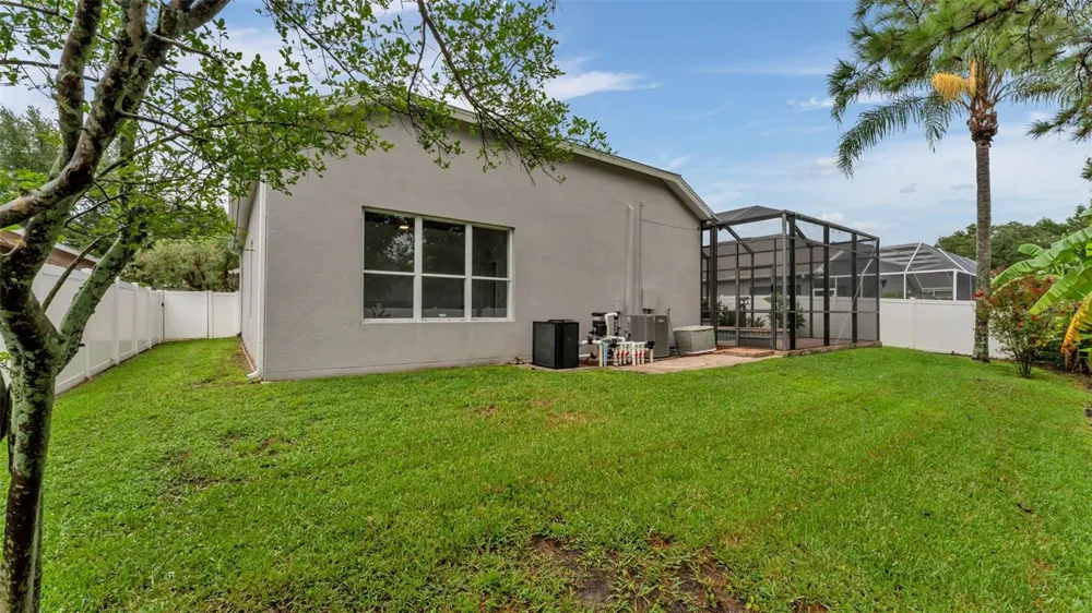 2041 HEARTLAND CIRCLE Valrico, FL 33594