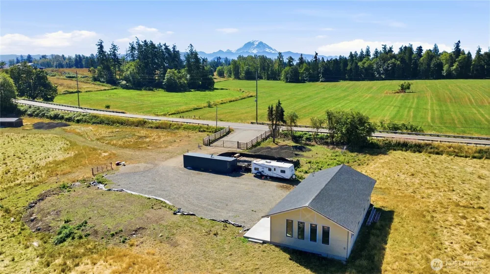 23028 SE 400th St Enumclaw, WA 98022