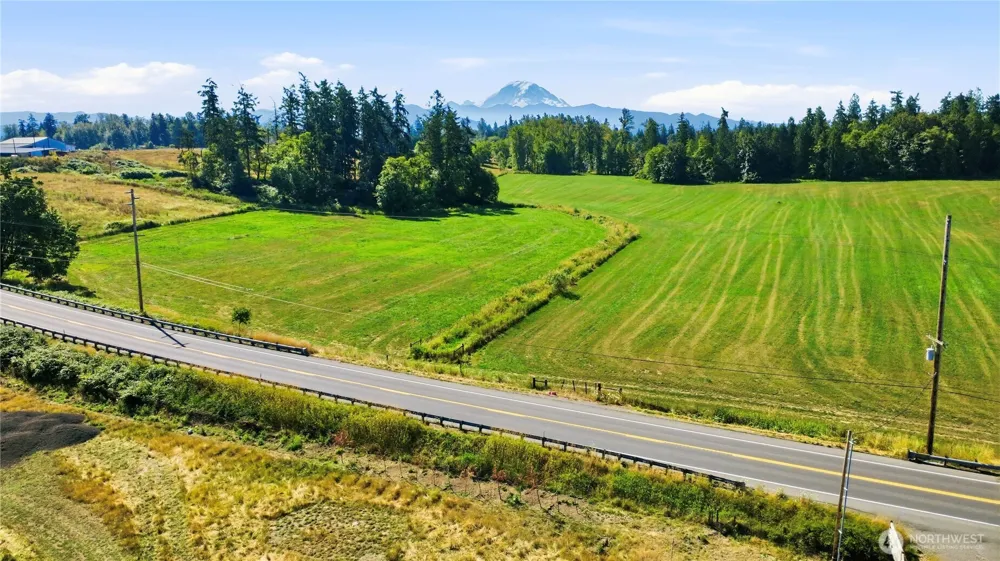 23028 SE 400th St Enumclaw, WA 98022