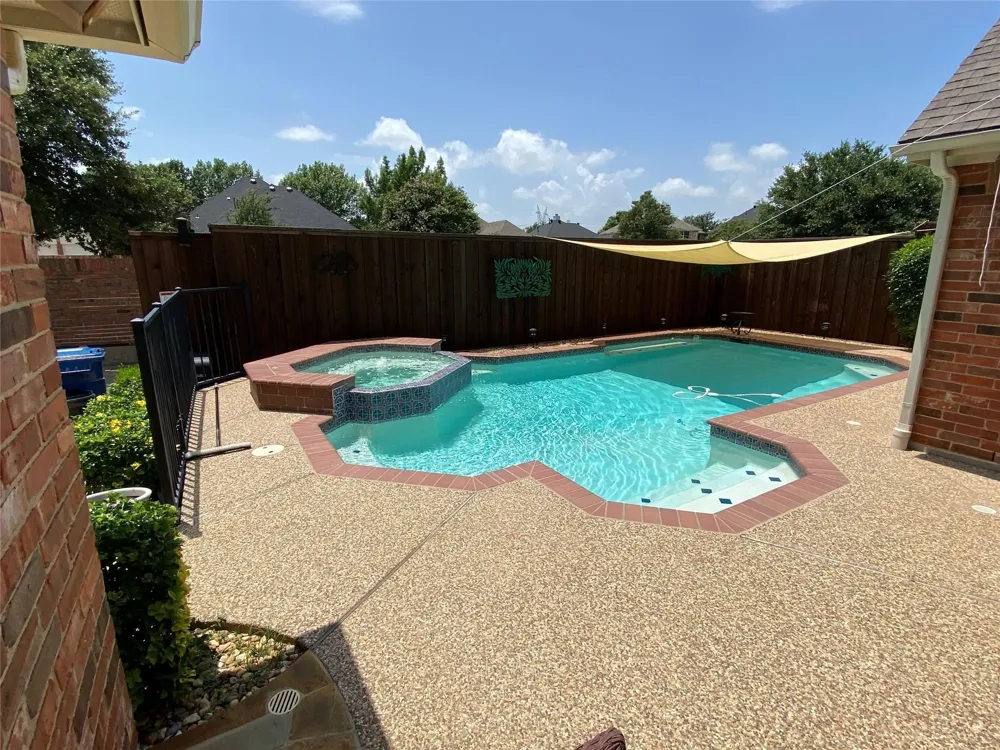 209 Longmeadow Drive Coppell, TX 75019