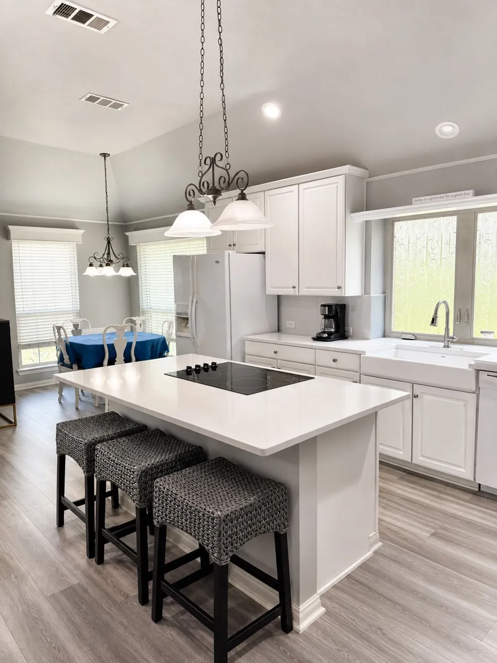 209 Longmeadow Drive Coppell, TX 75019