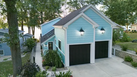 1241 Lakeview Drive