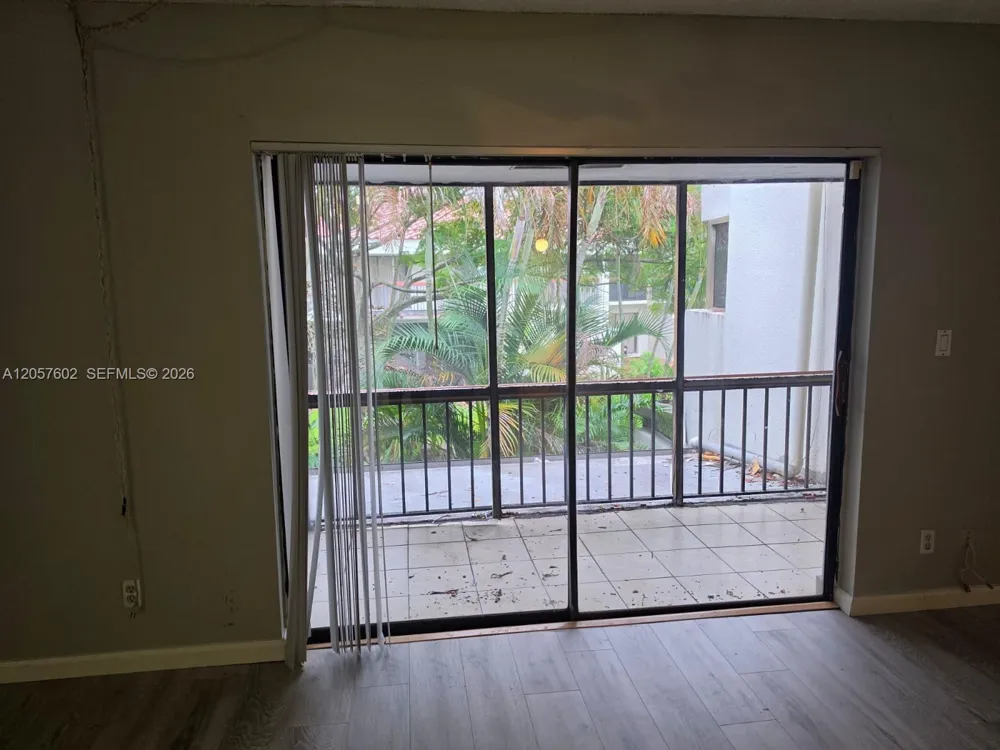 6630 Racquet Club Dr #163 Lauderhill, FL 33319