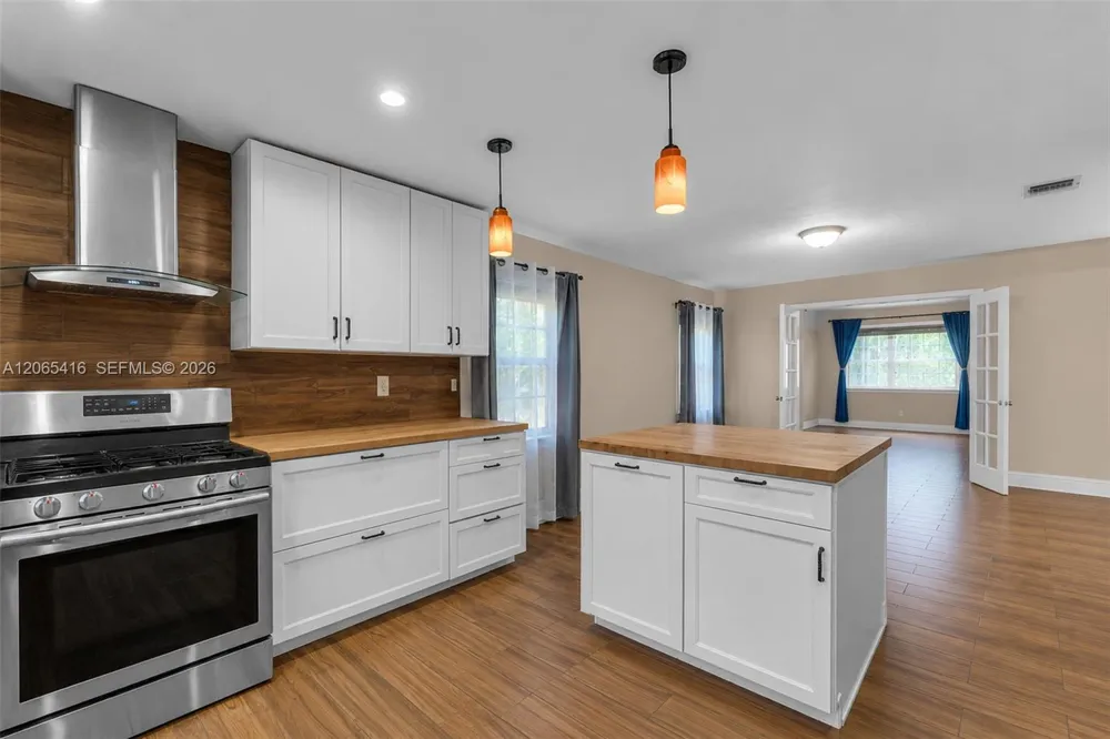 20301 SW 105th Ave Cutler Bay, FL 33189