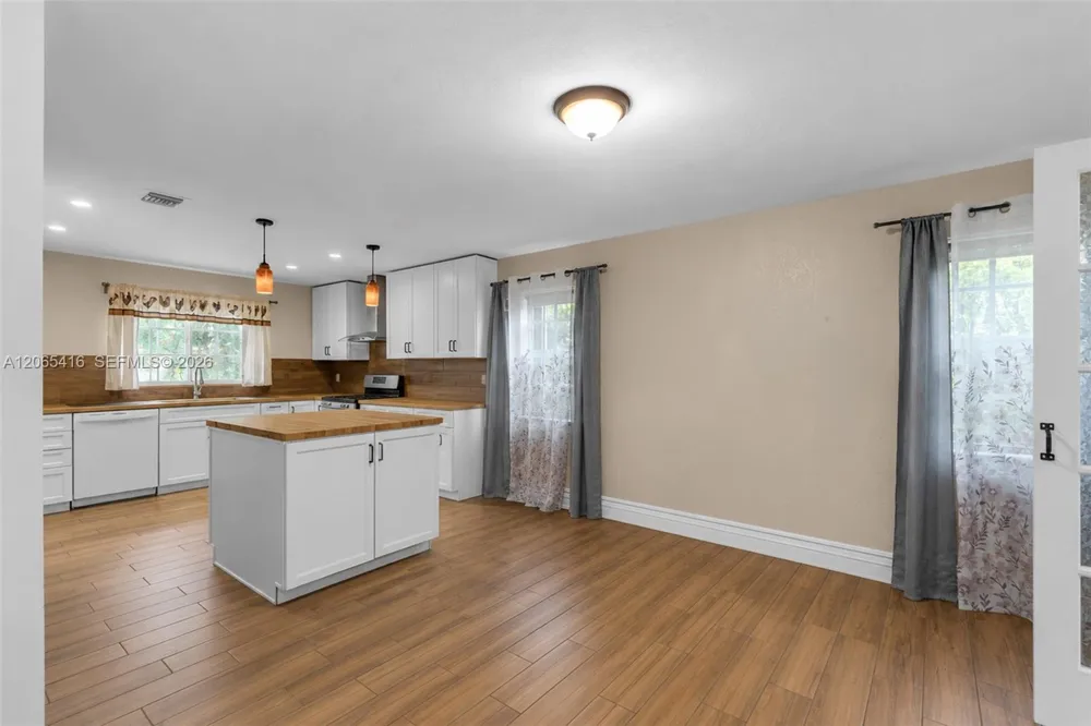 20301 SW 105th Ave Cutler Bay, FL 33189