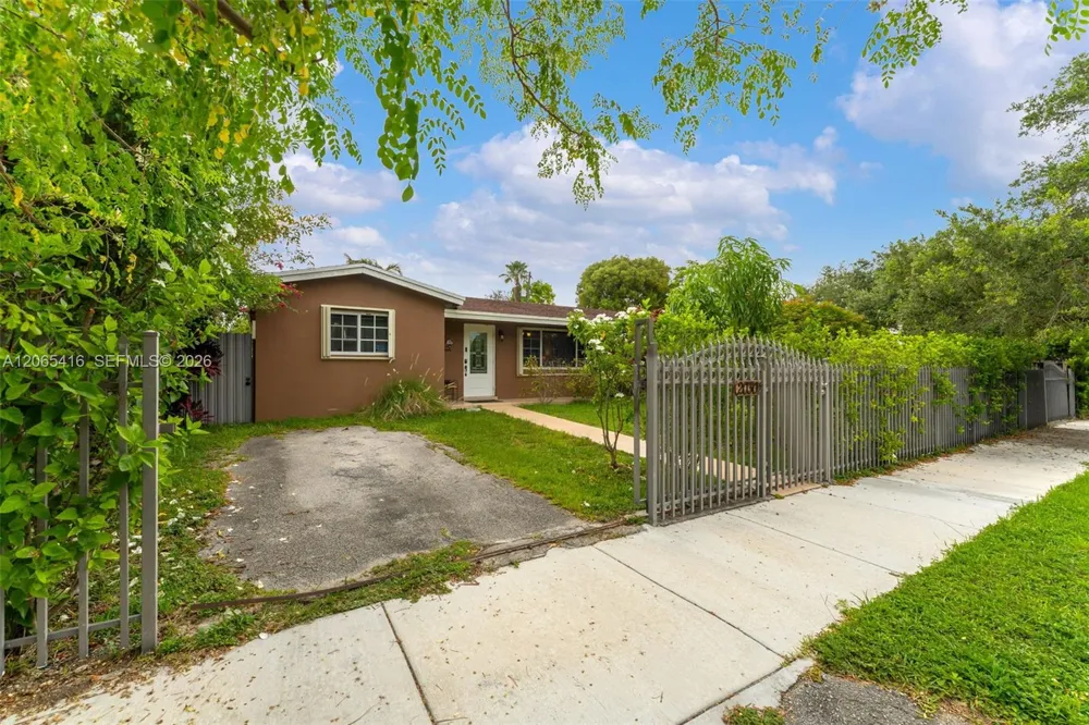 20301 SW 105th Ave Cutler Bay, FL 33189