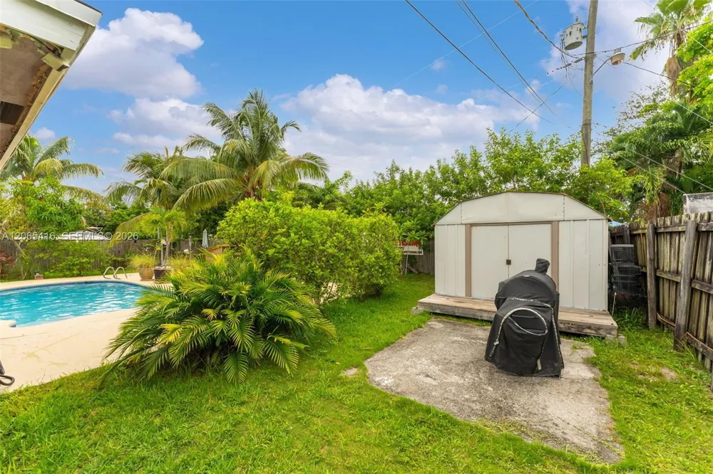 20301 SW 105th Ave Cutler Bay, FL 33189