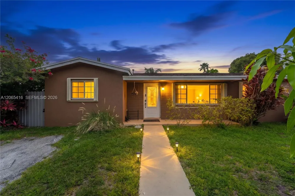 20301 SW 105th Ave Cutler Bay, FL 33189