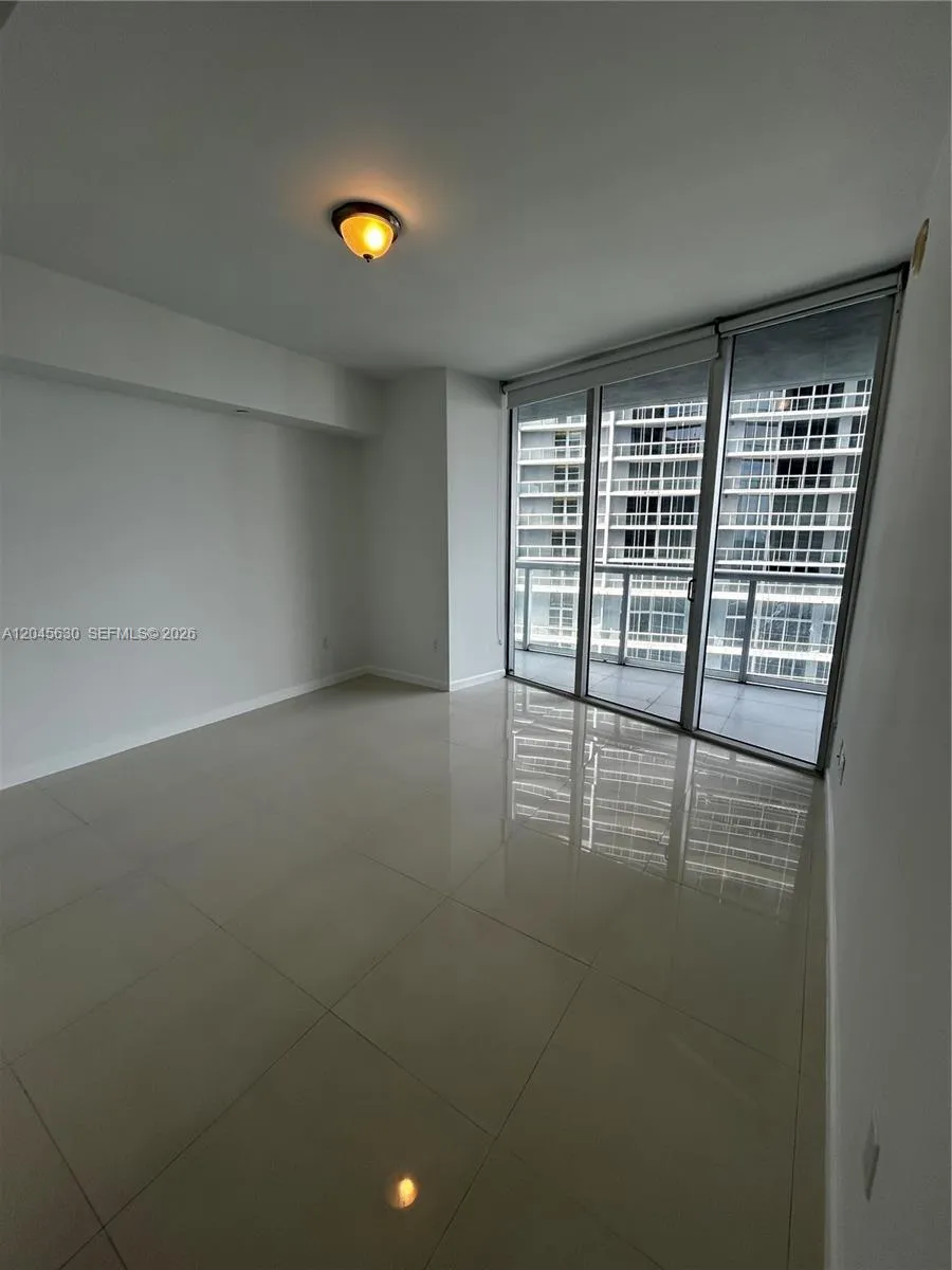 495 Brickell Ave #3106 Miami, FL 33131