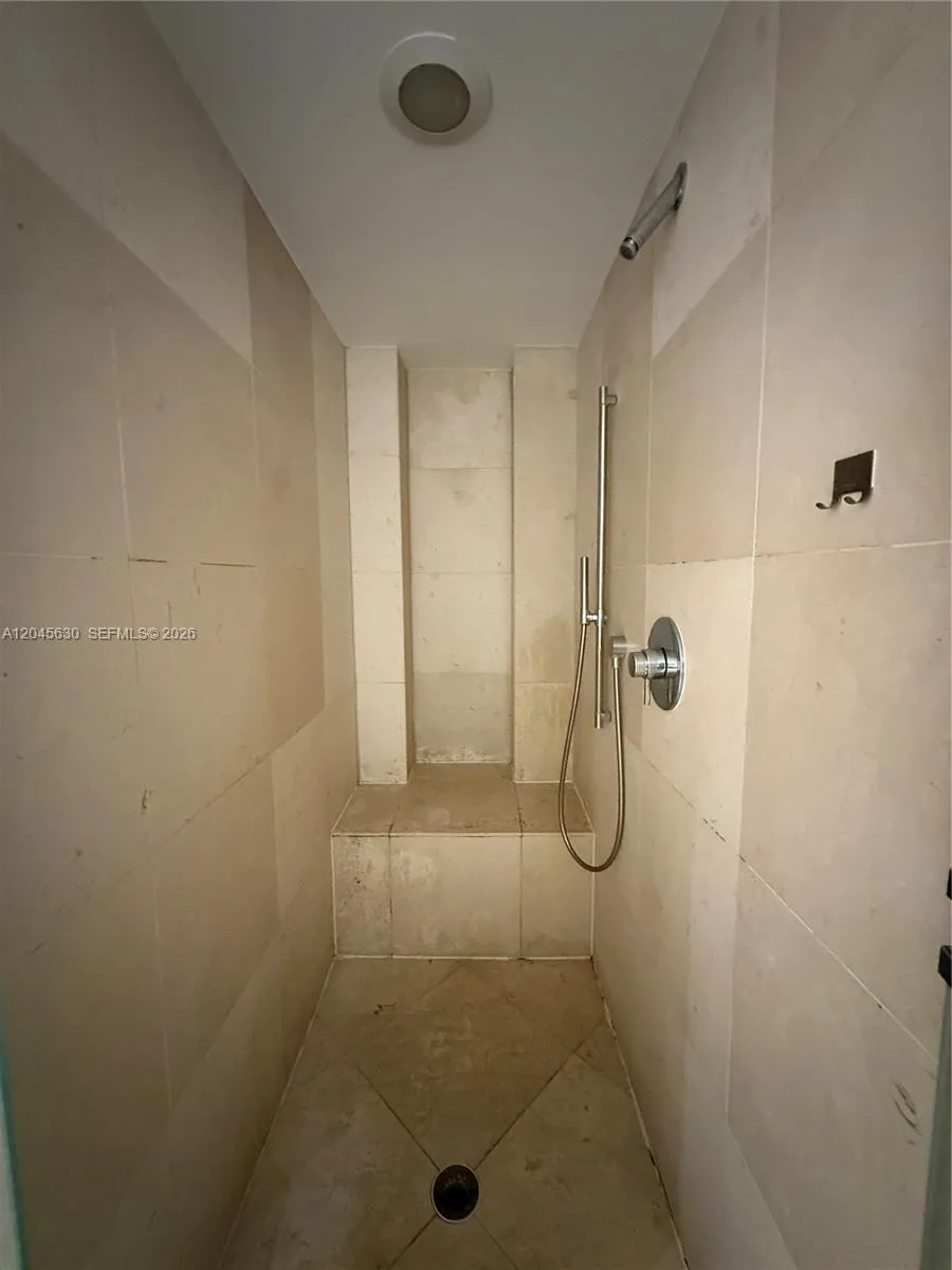 495 Brickell Ave #3106 Miami, FL 33131