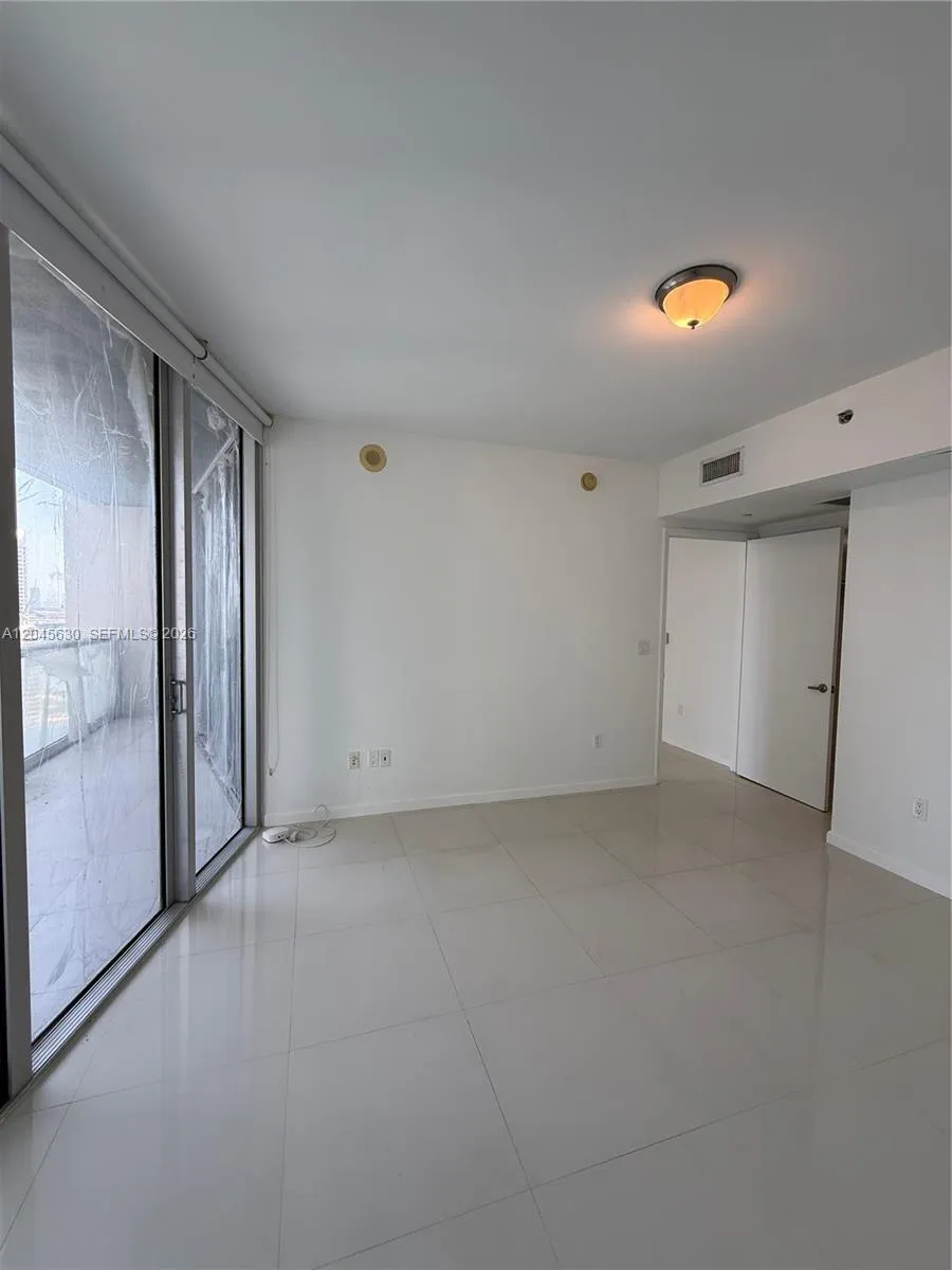 495 Brickell Ave #3106 Miami, FL 33131