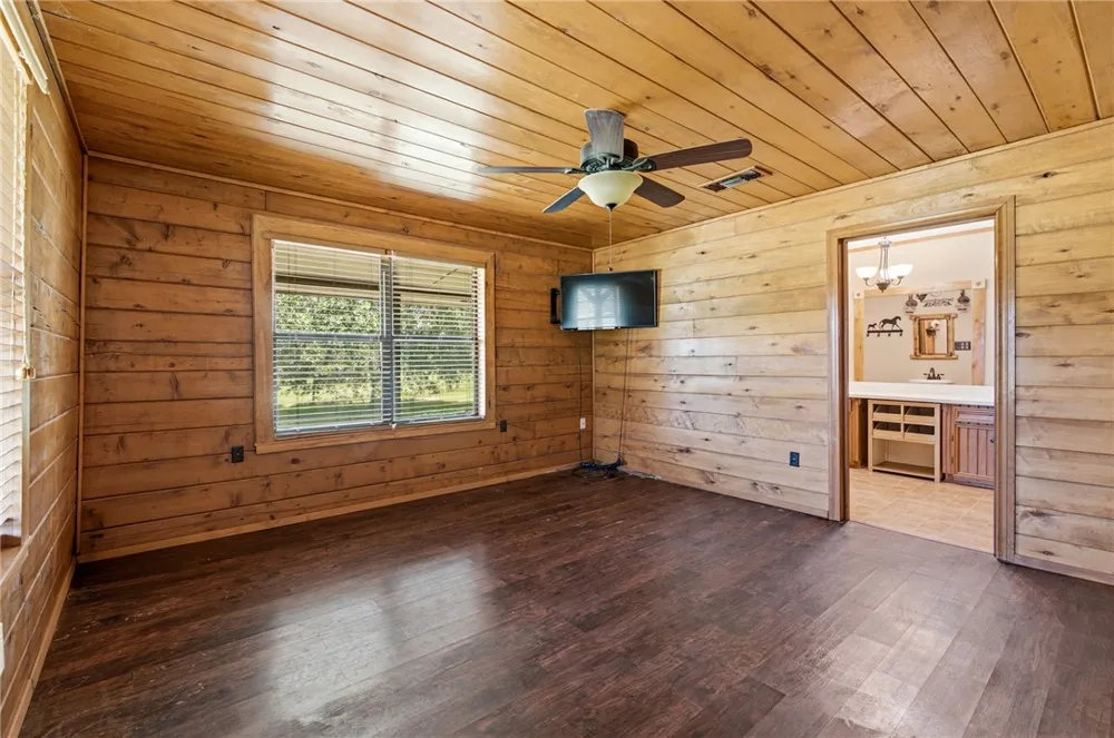 577 Watson Road Normangee, TX 77871