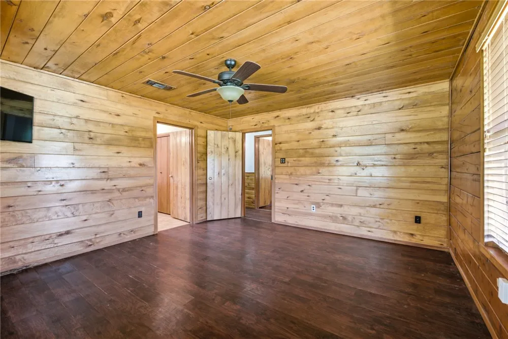 577 Watson Road Normangee, TX 77871