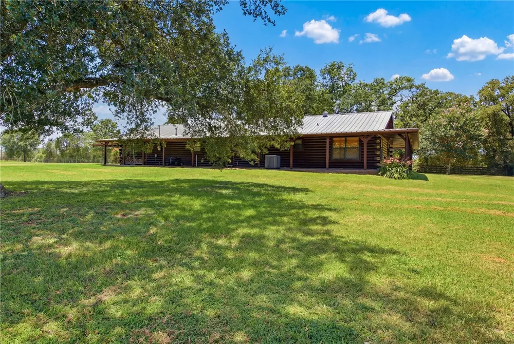 577 Watson Road Normangee, TX 77871