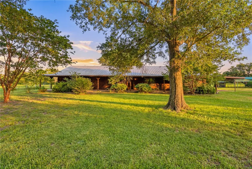 577 Watson Road Normangee, TX 77871