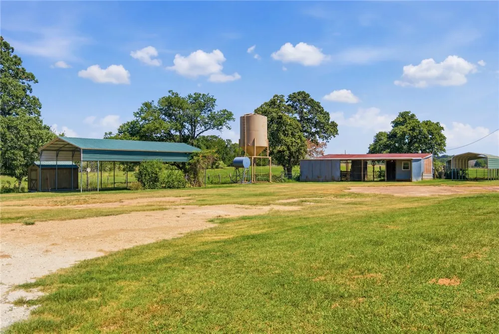 577 Watson Road Normangee, TX 77871