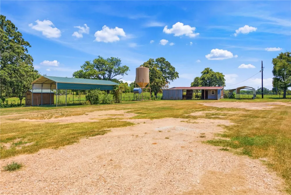 577 Watson Road Normangee, TX 77871