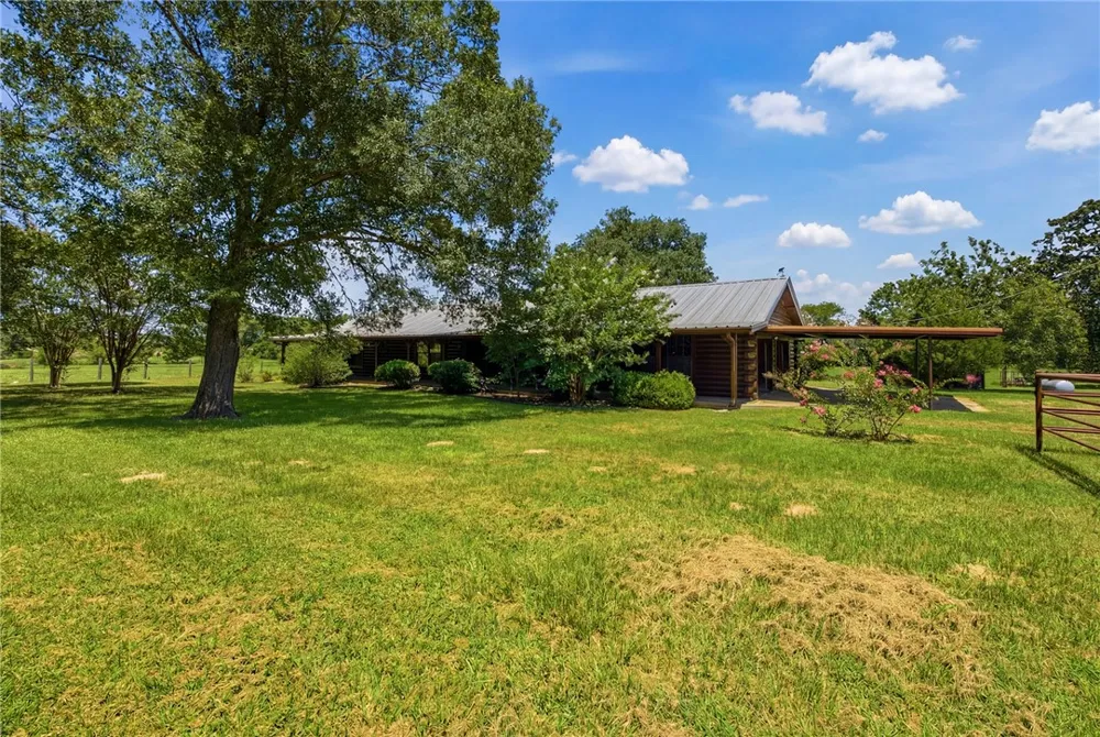 577 Watson Road Normangee, TX 77871