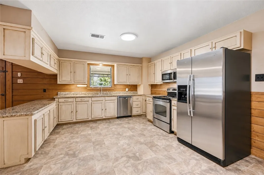 577 Watson Road Normangee, TX 77871