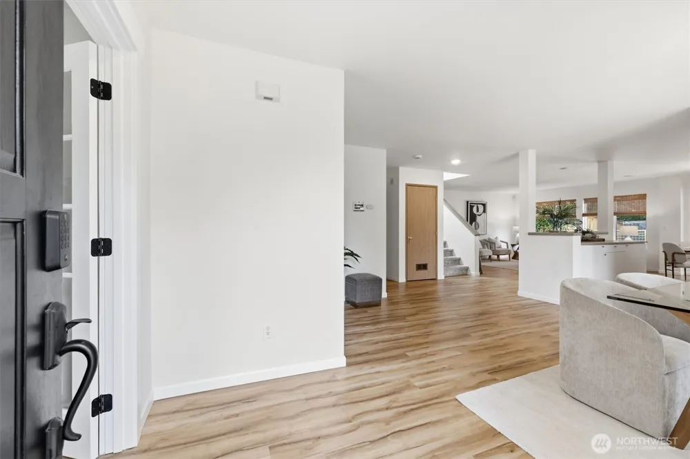 17427 92nd Avenue NE Bothell, WA 98011