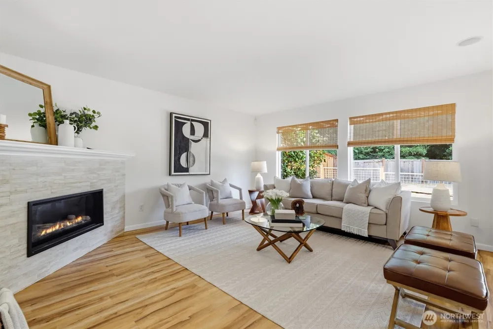 17427 92nd Avenue NE Bothell, WA 98011