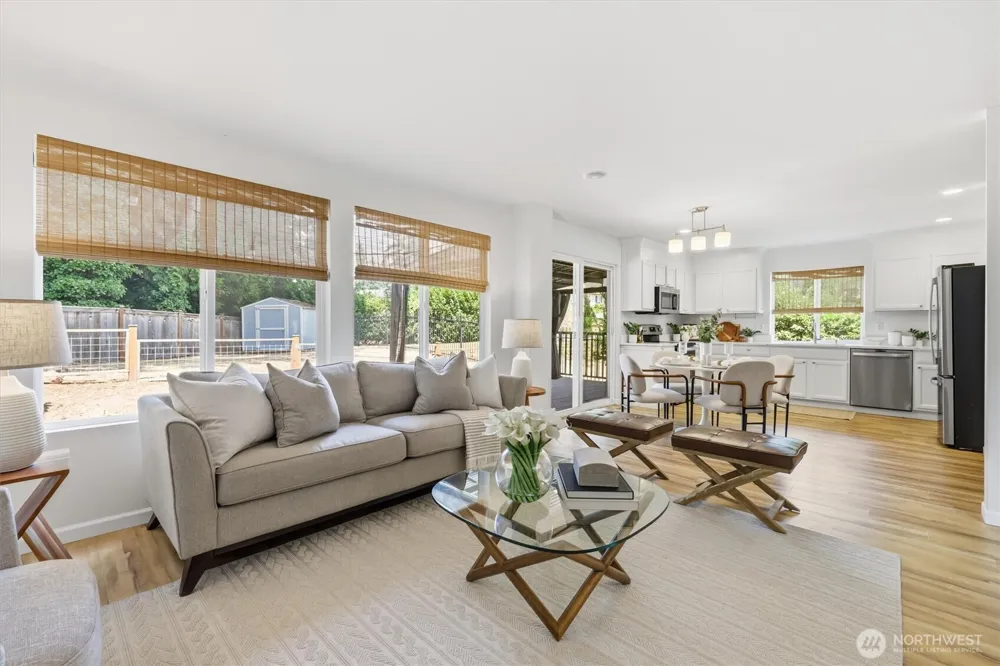 17427 92nd Avenue NE Bothell, WA 98011