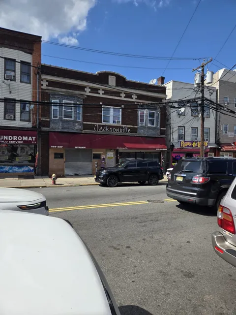 325-329 GRAND ST
