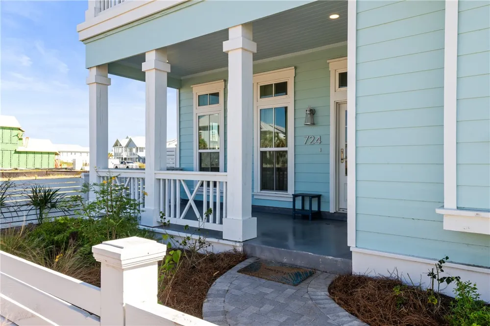724 Sunset Avenue Port Aransas, TX 78373
