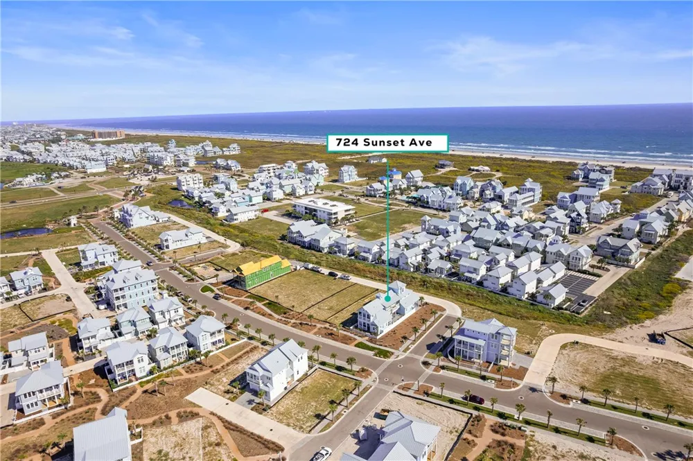724 Sunset Avenue Port Aransas, TX 78373